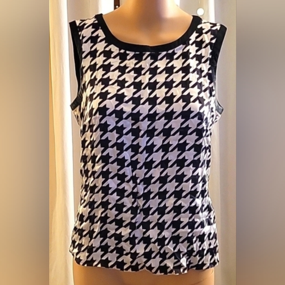 Women's Top Size 36. Escada